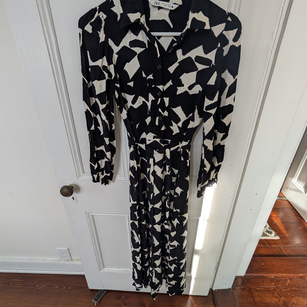 Zara Monochrome Abstract Long Sleeve Dress